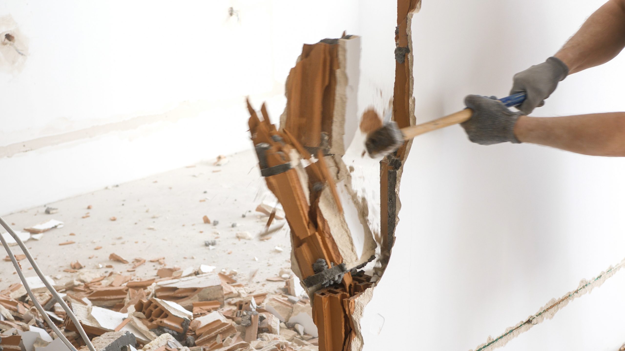 Can concrete demolition be done without damaging the surrounding area? faq - The Junk Guys