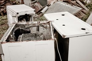 The Hidden Dangers of DIY Appliance Removal: Why Professionals Are Essential
