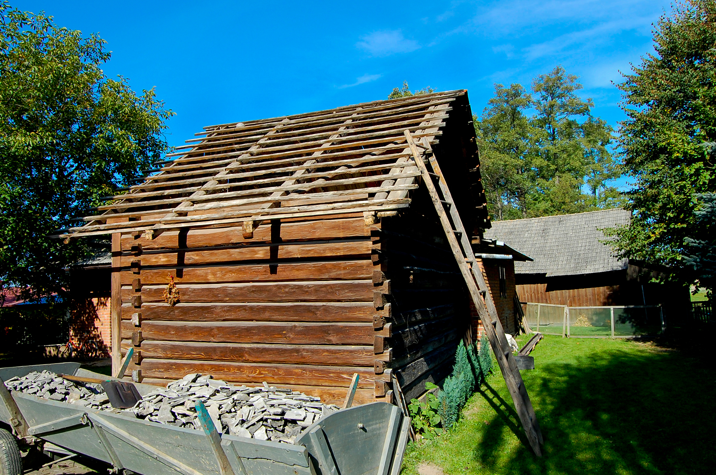 How is the cost for cabin demolition determined in Alberta?